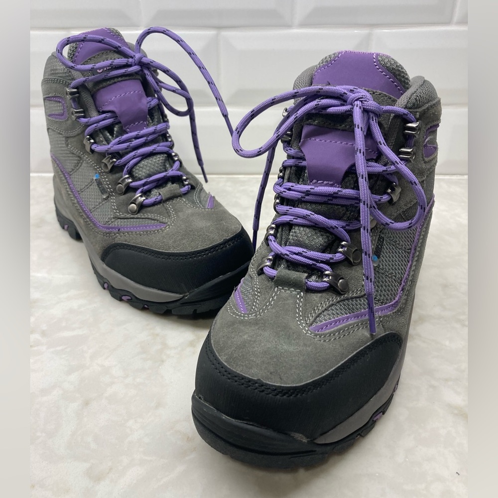 Hiking boots 🥾